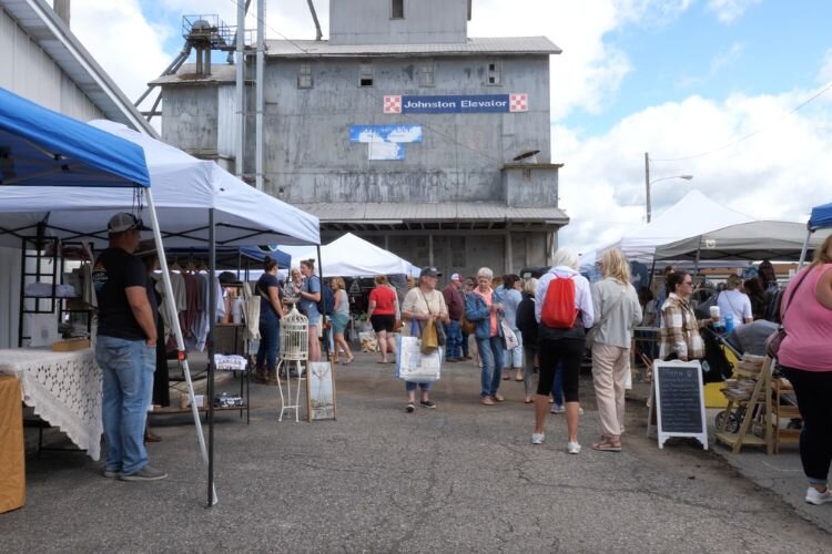Over 1,000 people attended the 2024 “Small Town USA Market” by Wildflower & Wren Markets in downtown Clare. 