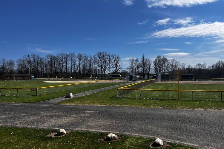 McDonald Park is the largest Union Township Park that includes 6 ball fields and supports several leagues, including MPUTLL.