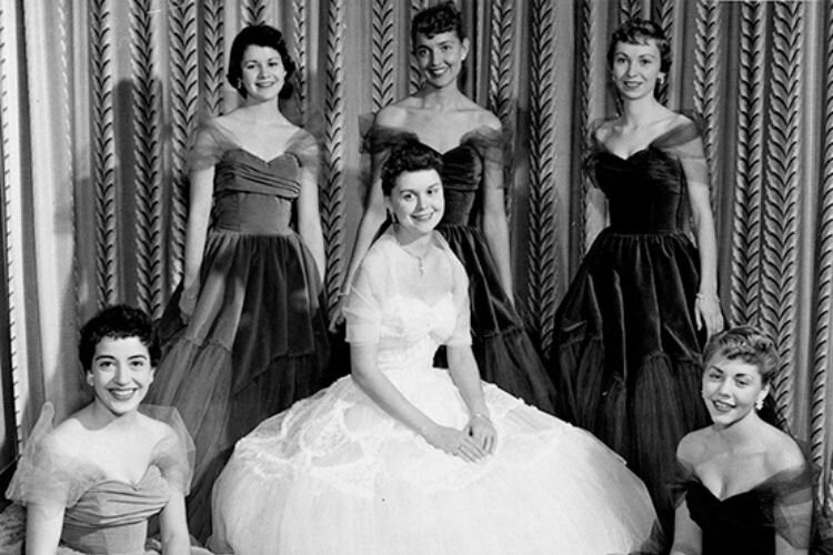 The 1954 Homecoming court.