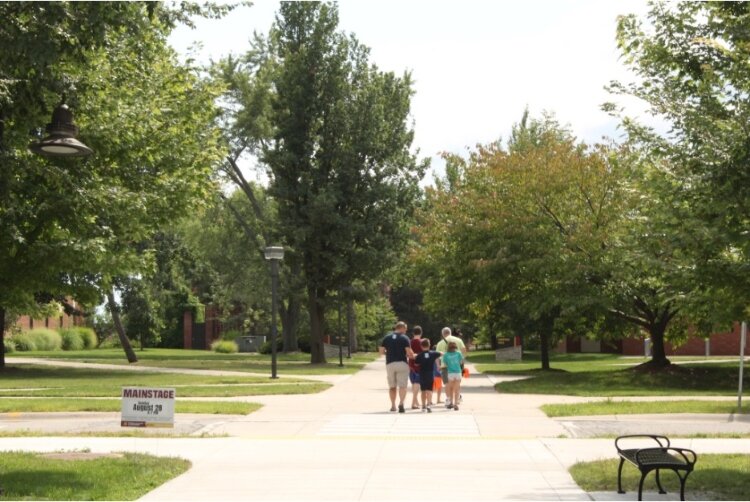 CMU students and their families venture all over campus during freshmen move-in weekend to explore the amenities and opportunities.