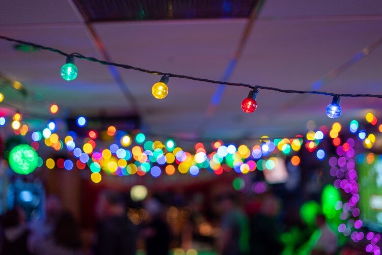 702 keeps festive strand lights up all year