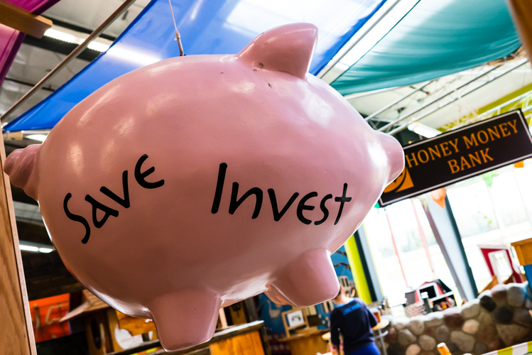 A bank exhibit gives kids a hands-on way to learn about money